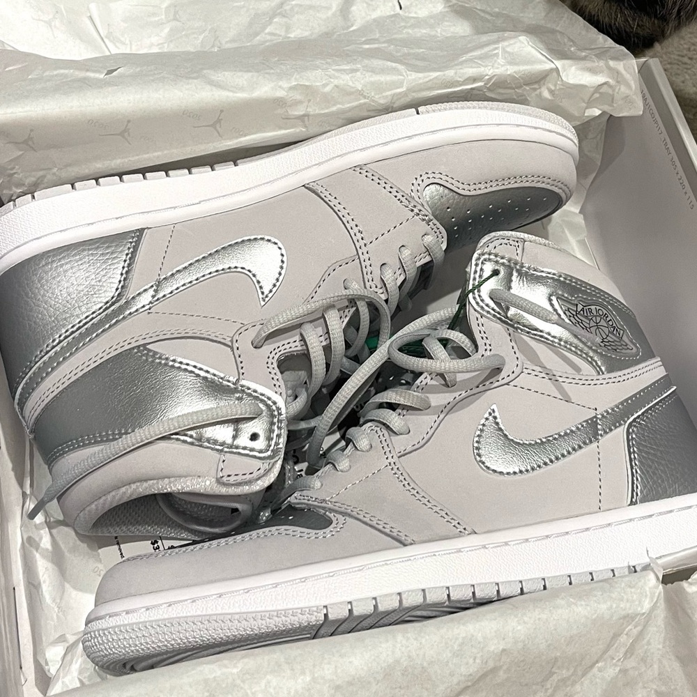 Jordan 1 Retro High Japan